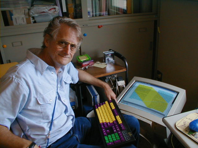 [Ted Nelson at at Keio University in 1999]